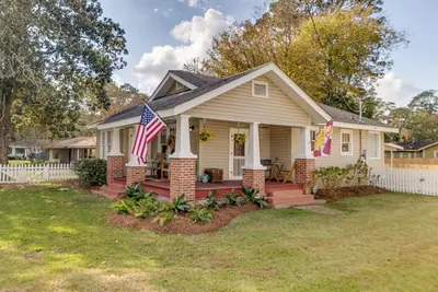 Image de The Feather & Fern, 2Br 1Ba Charming 1930’s Craftsman Cottage