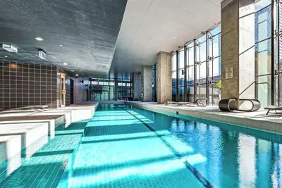 Image de Earth Sanctuary • Cbd Retreat w/ Pool, Gym & Sauna