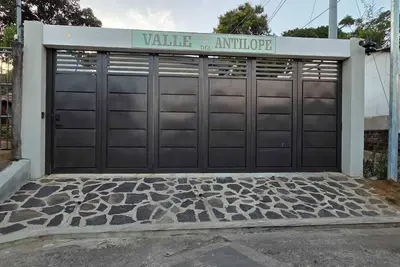 Image de Cozy 1-bedroom hotel in charming Nahuizalco with A/C & Hot Water