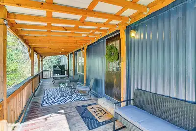 Image de Countryside Home w/ Pond & Pasture Views in Iuka!