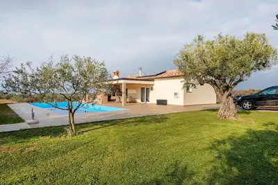 Belle maison de à Novigrad avec piscine privée