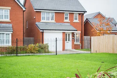 Image de Bright 3-Bed 2. 5-Bath Bolton Home