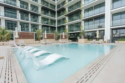 Image de StayShort - Sophisticated Jvc Apartment Sleeps 4 with Balcony