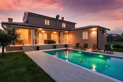 Image de Villa Karla near Pula for 8 persons with private pool, kids playground & pet friendly
