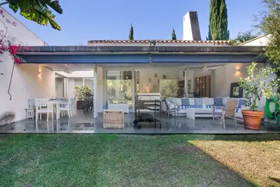 Image de Villa « Rompido » avec piscine partagée, jardin privé et balcon