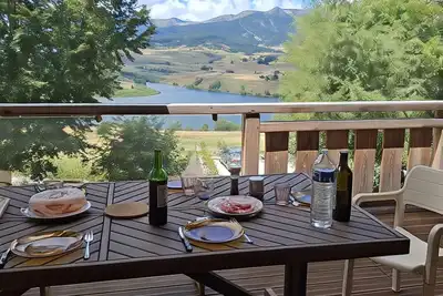 Image de La Caza Audelou*T5* Vue panoramique Lac et Vallée