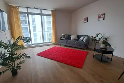 Image de Huge - 2 Bedroom Condo - w/ Pool and Gym