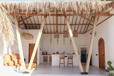 Image de Alborán Villa Gili Air: elegancia y confort junto al mar para una estancia ideal