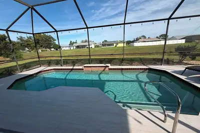 Image de Perfect vacation getaway! 5 miles to the Gulf! Pool House!