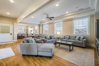 Image de Downtown Penthouse - Walk to Jmu w/ parking