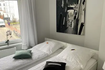 Image de Refurbished city villa within walking distance of the Holsten Gate with 6 rooms on 2 floors