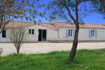 Image de Maison familiale au centre du bourg, animaux sur demande