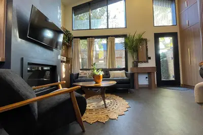 Image de The Roncy Den ~a boutique laneway house