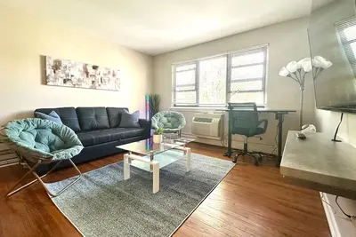 Image de Galactic 1br Near St. Francis w/Parking + Laundry