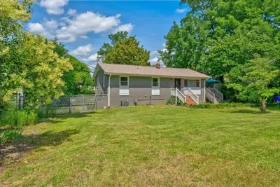 4 Large Bedrooms | Spacious | Peaceful