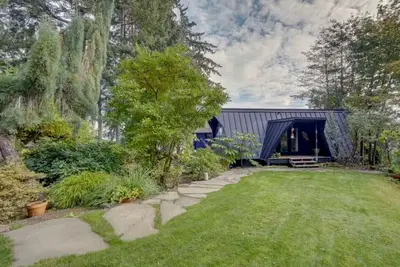 Image de The Loft | Beach | Kayaks & Pickleball