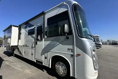 2025 Rv with 2 full baths sleeps 9