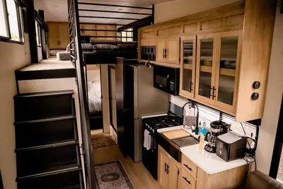 Image de Blancobreeze Escape – Boutique Rv at Black Canyon Wimberley