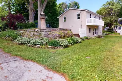 Image de Elm Avenue House Near the Pool and Pickleball!