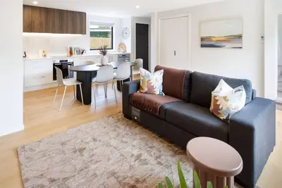 Image de Modern Family-Friendly Home Near St Albans Park