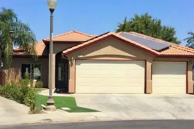 Image de Spacious 4br and 2ba home & pool on a quiet cul-de-sac