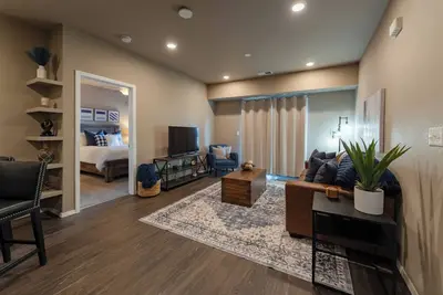 Image de 2nd Floor Apt + Amenities - South Springfield