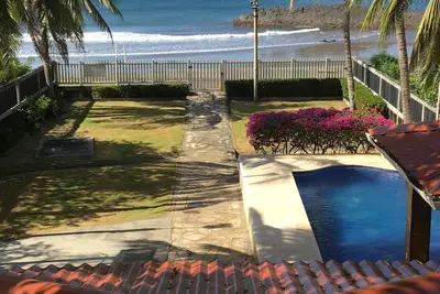 Image de Beach Front House in Tránsito Beach, 5-Bedrooms, Ac, with Beachfront  Pool.