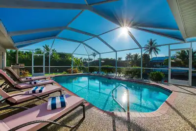 Image de Villa Aalissa Malibu – Heated Pool | Gulf Access | Canal View | Boat Rental + Tours Voucher Incl.