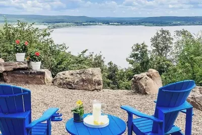 Image de Million-Dollar Lake View + Hot Tub Retreat!