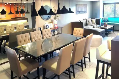 Image de Modern & Spacious Penthouse with Spectacular Views