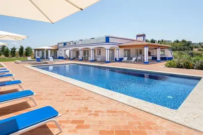 Image de Chic, spacious and totally silent. . .