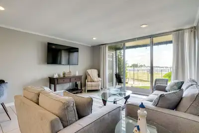 Image de Pool Access + Views: Waterfront Lake Conroe Escape