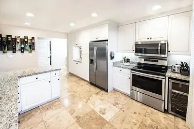 Image de Quiet Cozy Tahoe 3b/2b House, minutes from ski resorts, fire pit, mountain vibes