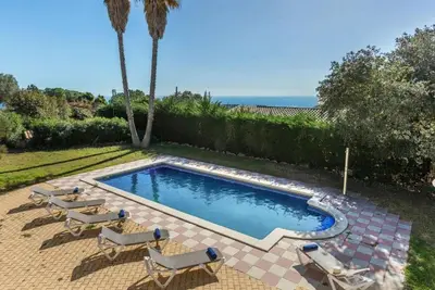 Image de 08. 00 Maison Mirador. Piscine priv&eacute;e