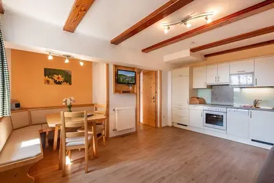 Image de Cherry blossom (from 3 nights) - Ferienwohnungen Perhofer