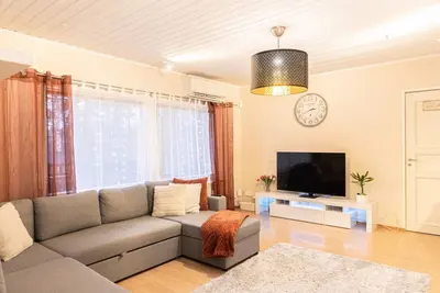 Image de Forest Side Family House By BookLapland