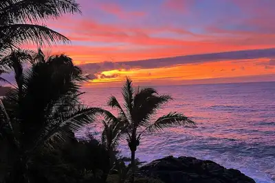 Elegant Oceanfront 2br Home with Vast Panoramic Views, Steps from Kehena Beach