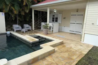 Image de Petite maison contemporaine, idéale pour les familles Villa Nathoun's.