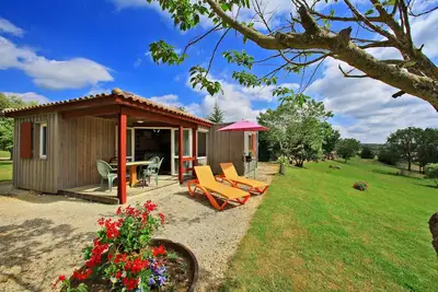 Image de Gîte Charly : terrasse privée, jardin commun, piscine et Wi-Fi à Salignac Eyvigues