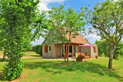 Image de Gîte Charly : terrasse privée, jardin commun, piscine et Wi-Fi à Salignac Eyvigues