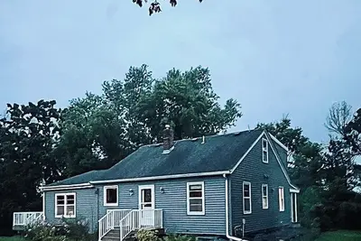 Image de 3-bedroom house in Hastings sitting on the Mississippi River ridge.