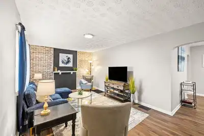 Family-Friendly/WiFi + Kitchen