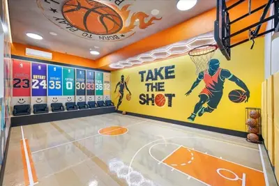 Image de Sonoma Resort 74 - Quinze Chambres Villa, Couchages 39