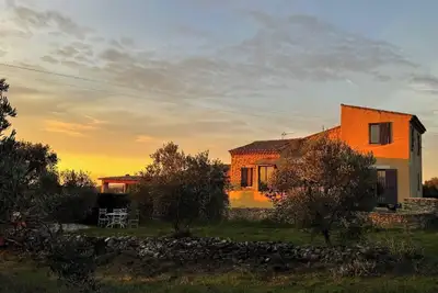 Image de Charmante villa provençale avec piscine privée au cœur des vignes