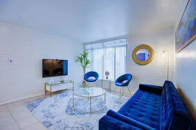 Image de Uptown 1 bedroom with pool