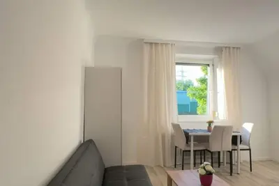 Image de Peaceful Stay for 3 | Garden Villa near Danube