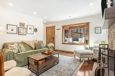 Image de East Vail Home - Pet Friendly & Steps to Bus