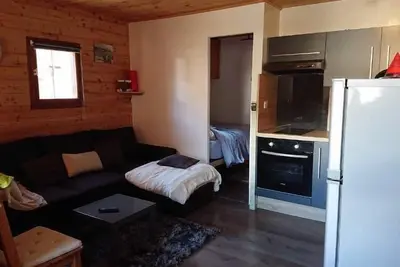 Image de À 100m des pistes de ski, Rez-de-chaussée, télévision, casier à ski, 32m², Vars