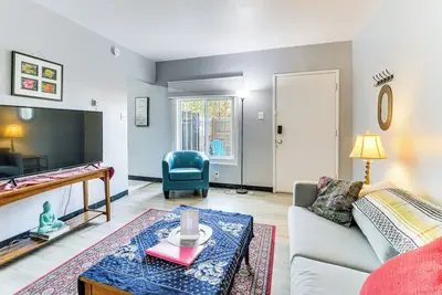 1 Mi to Unm! Albuquerque Home w/ Fire Pit & Bbq