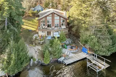 Image de 5+bed 4 bath on Lake Muskoka